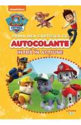 Patrula catelusilor. Intra in actiune. Prima mea carticica cu autocolante - -